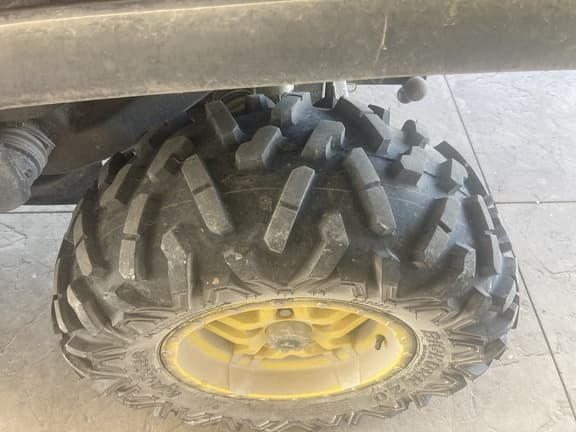 Image of John Deere XUV 835R equipment image 4