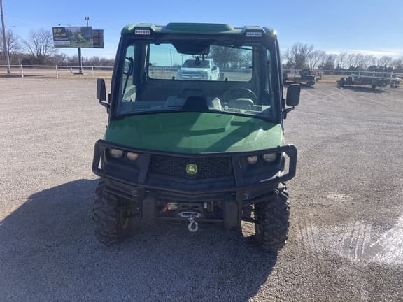 Image of John Deere XUV 835R equipment image 4