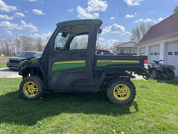Image of John Deere XUV 835R equipment image 2