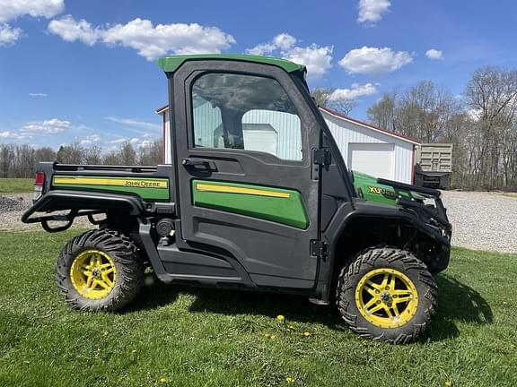 Image of John Deere XUV 835R Primary image