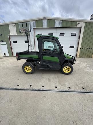 Image of John Deere XUV 835R equipment image 1