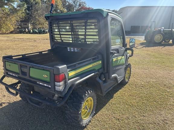Image of John Deere XUV 835R equipment image 4