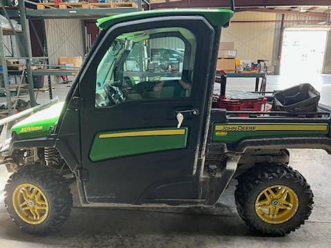 Image of John Deere XUV 835R Primary image