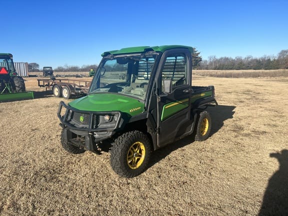 Main image John Deere XUV 835R