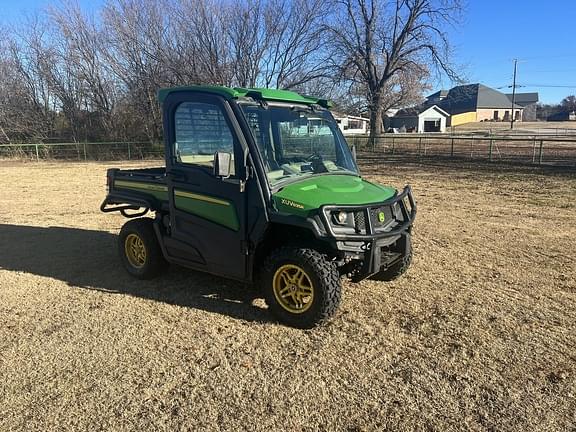 Image of John Deere XUV 835R equipment image 1