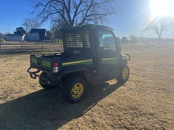 Image of John Deere XUV 835R equipment image 3