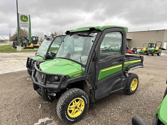 2018 John Deere XUV 835R Equipment Image0
