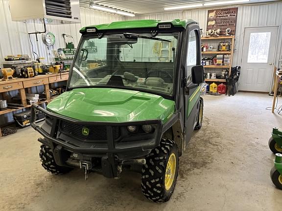 Image of John Deere XUV 835R equipment image 1