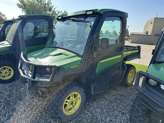 2018 John Deere XUV 835R Equipment Image0