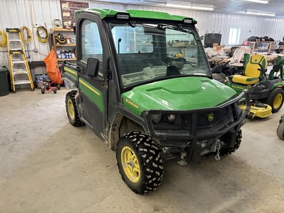Image of John Deere XUV 835R equipment image 4