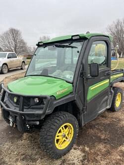Image of John Deere XUV 835R equipment image 2