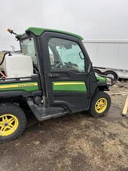 Image of John Deere XUV 835R equipment image 4