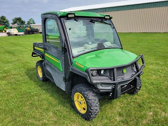 Image of John Deere XUV 835R equipment image 2