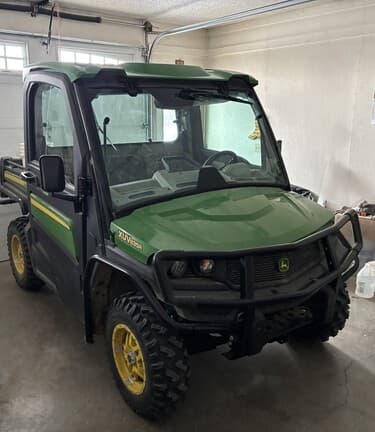 Image of John Deere XUV 835R equipment image 1