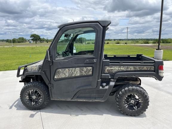 Image of John Deere XUV 835R equipment image 3