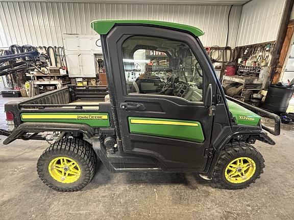 Image of John Deere XUV 835R equipment image 2