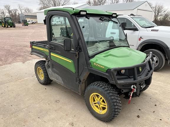 Image of John Deere XUV 835R Primary image