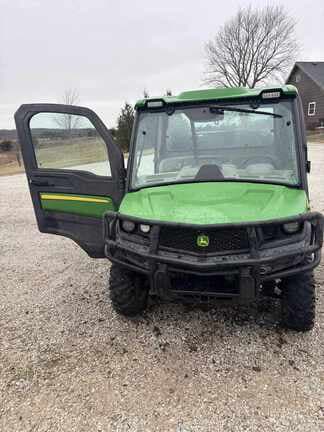 Image of John Deere XUV 835R equipment image 3