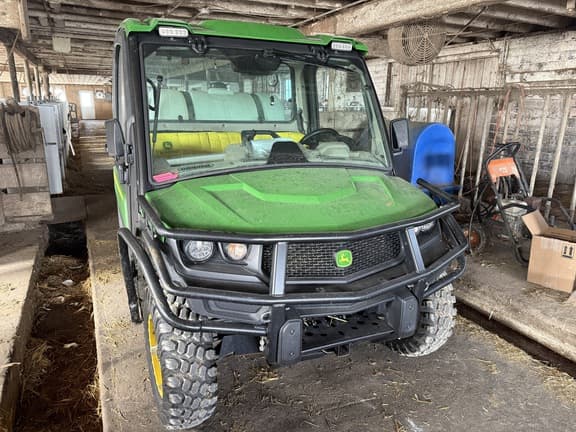 Image of John Deere XUV 835R equipment image 4