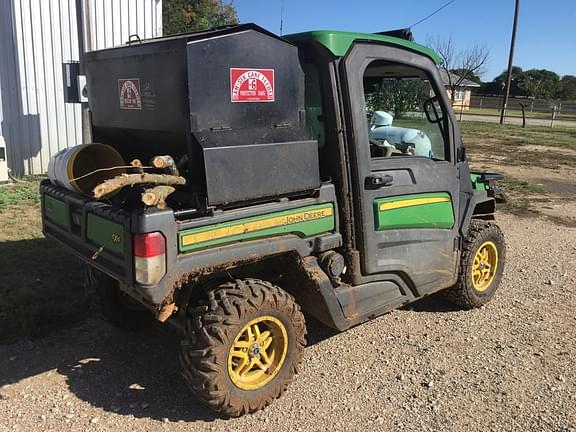 Image of John Deere XUV 835R Primary image