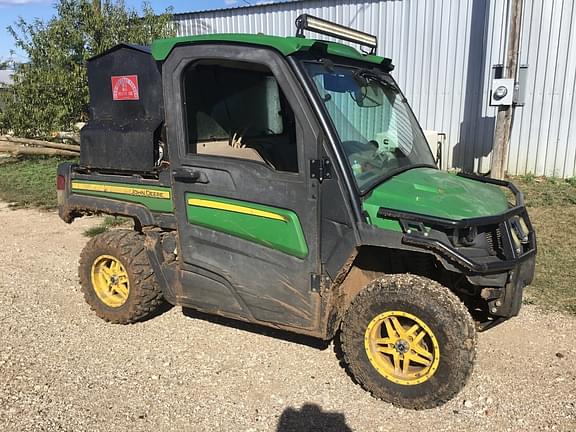 Image of John Deere XUV 835R equipment image 2