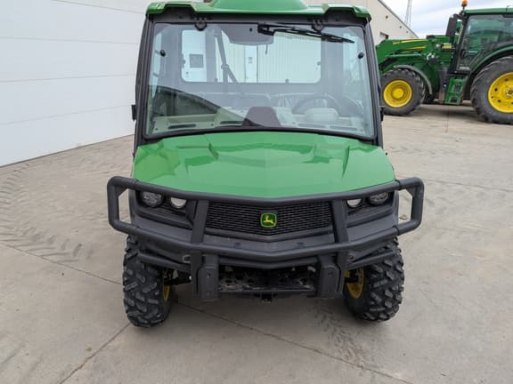 Image of John Deere XUV 835R equipment image 2