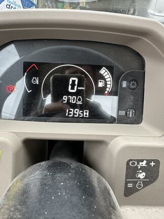 Image of John Deere XUV 835R equipment image 4