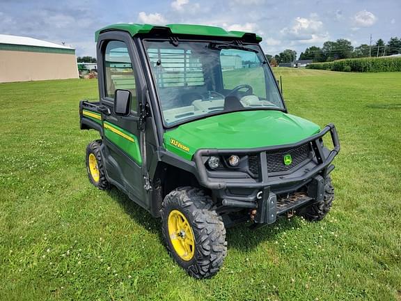 Image of John Deere XUV 835R equipment image 2