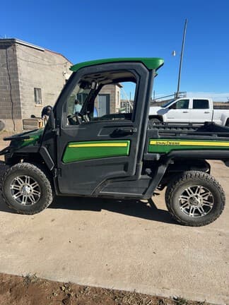 Image of John Deere XUV 835R Primary image