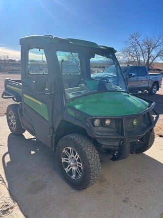 2018 John Deere XUV 835R Equipment Image0