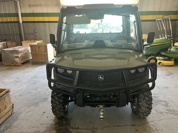 Image of John Deere XUV 835R equipment image 4