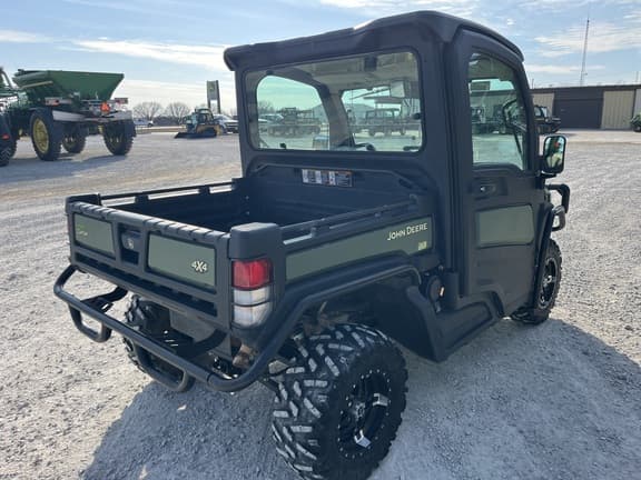 Image of John Deere XUV 835R equipment image 4