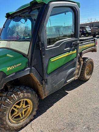 Image of John Deere XUV 835R equipment image 2