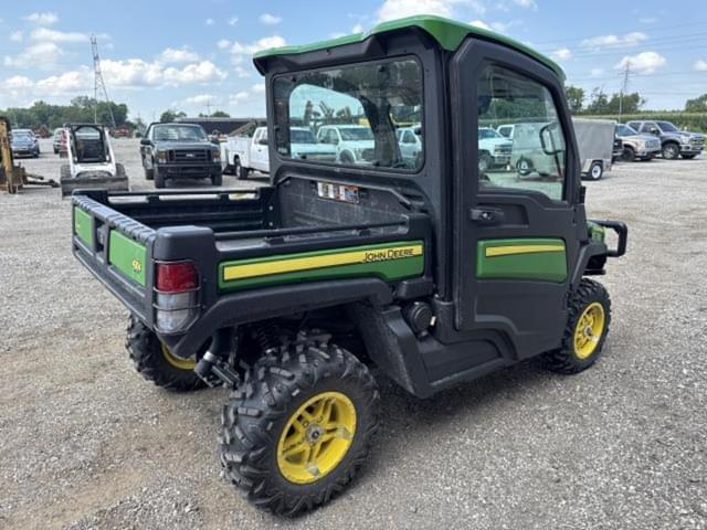 Image of John Deere XUV 835R equipment image 3