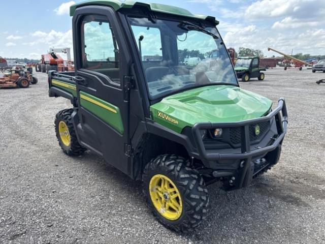Image of John Deere XUV 835R equipment image 4