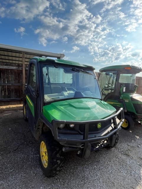 Image of John Deere XUV 835R Image 0