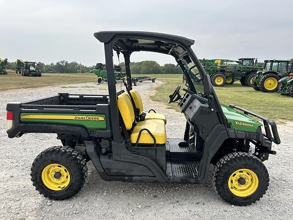 Image of John Deere XUV865M equipment image 2