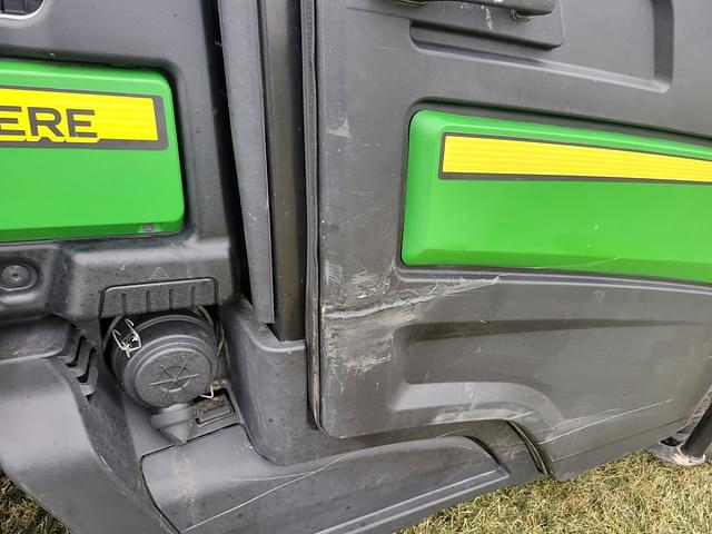 Image of John Deere XUV 865M equipment image 3