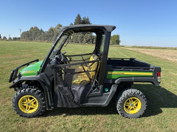 Image of John Deere XUV 865M equipment image 1