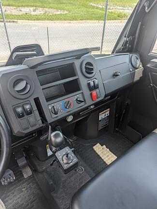 Image of John Deere XUV 865M equipment image 4