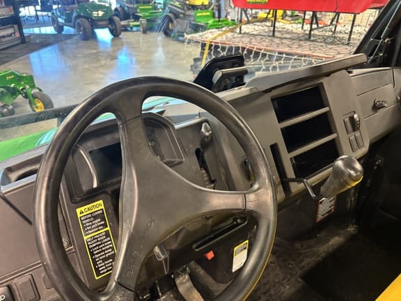 Image of John Deere XUV 865M equipment image 3