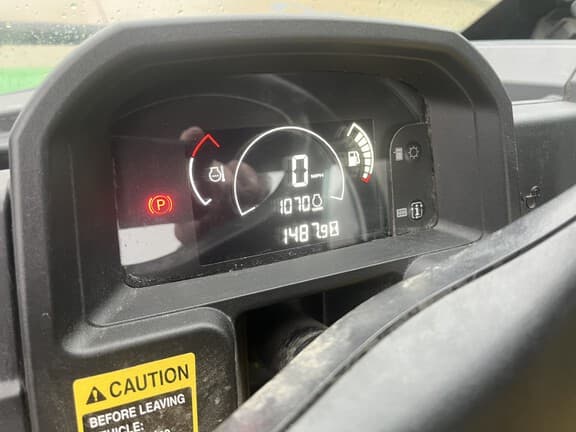 Image of John Deere XUV 865M equipment image 2