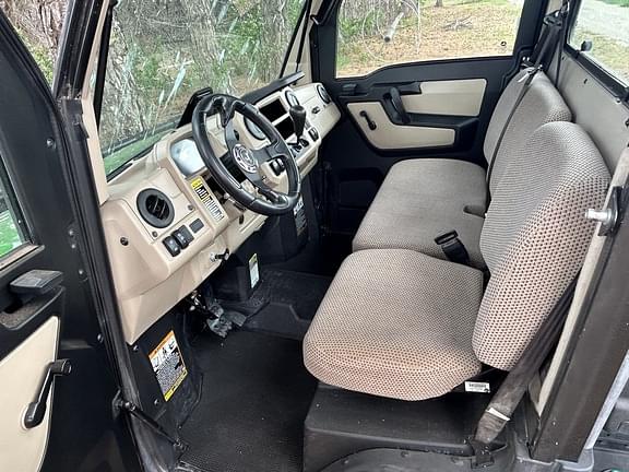 Image of John Deere XUV 865R equipment image 4