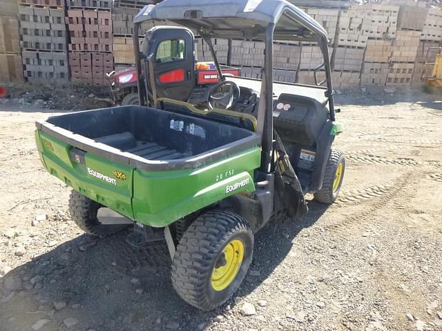 Image of John Deere XUV 560E equipment image 2