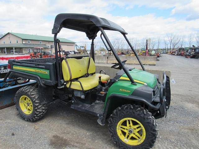 Image of John Deere XUV 825M equipment image 4