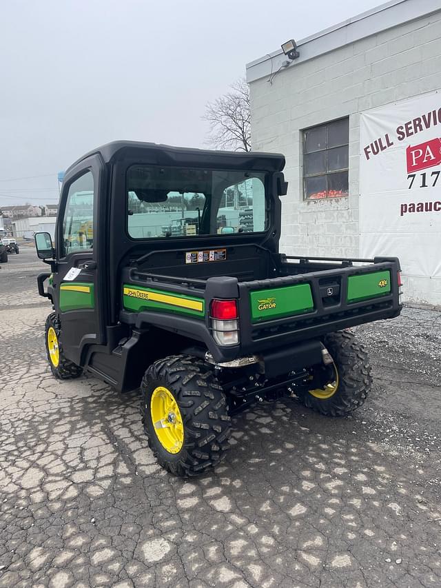 Image of John Deere XUV 835M equipment image 3