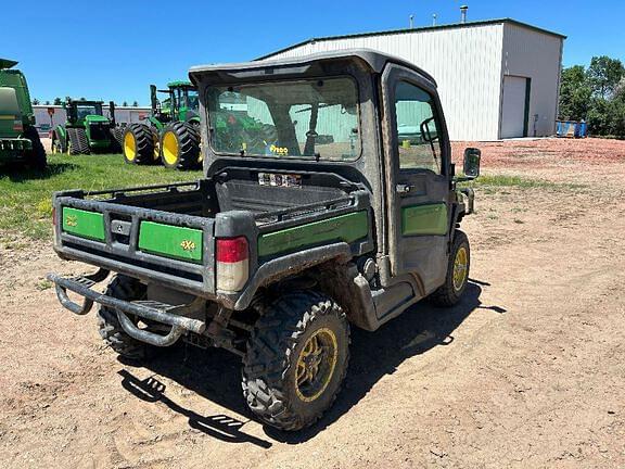 Image of John Deere XUV 835M equipment image 2