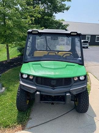 Image of John Deere XUV 835M equipment image 3