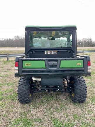 Image of John Deere XUV 835R equipment image 2