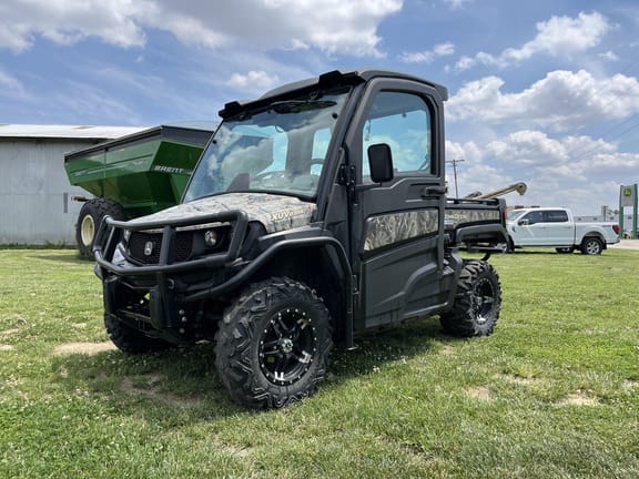 Main image John Deere XUV 835R